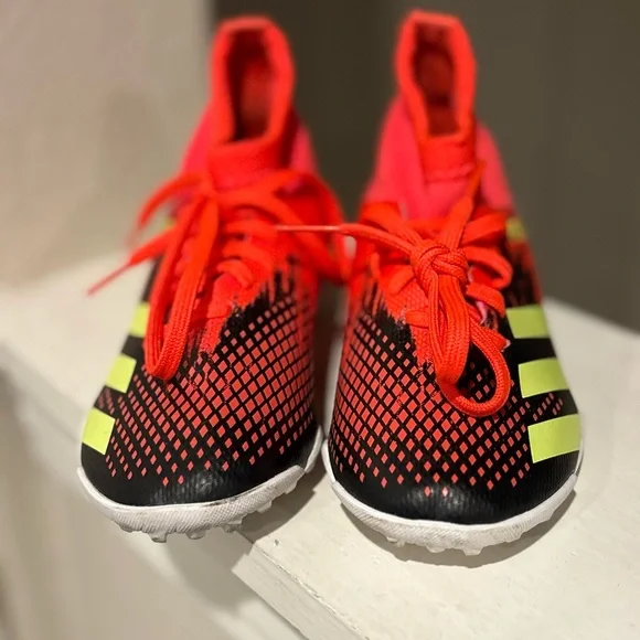 Adidas Predator 20.3 FG Kids Indoor Soccer Cleats Red FV3183 Toddler Sz 12 - Picture 6 of 9